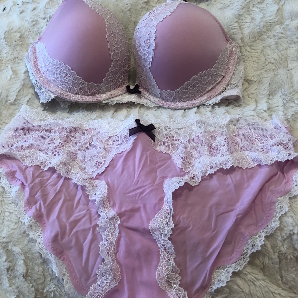 Very sexy Victoria secret push up bra NWOT